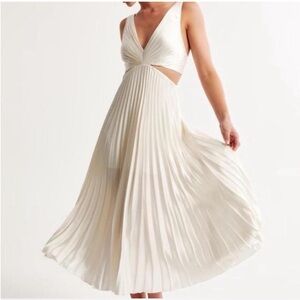 The A&F Giselle Pleated Cutout Dress